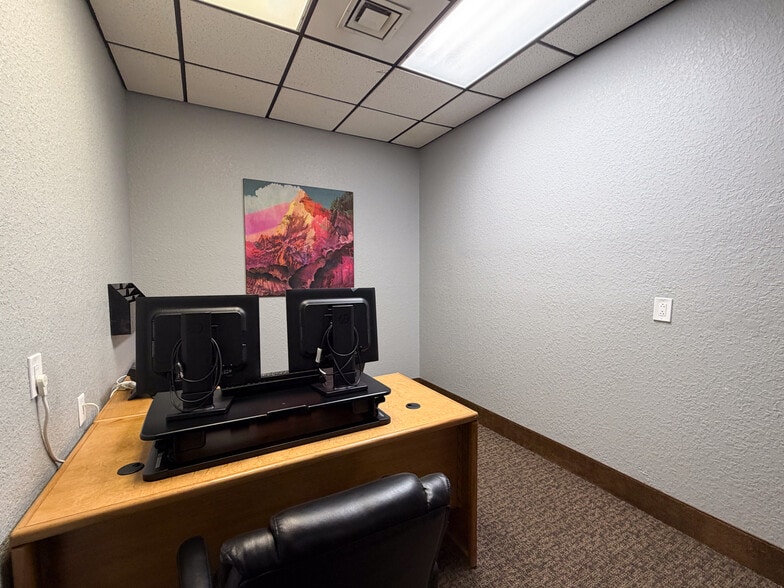 More Photos Of 601 S Rancho Dr, Las Vegas Medical For Sale