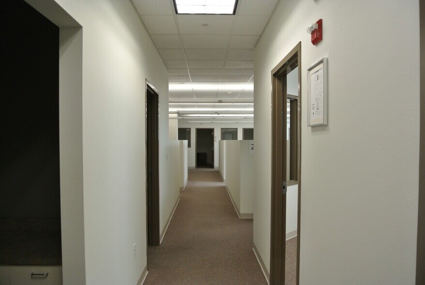 More Photos Of 927 E Polston Ave, Post Falls Office For Sale