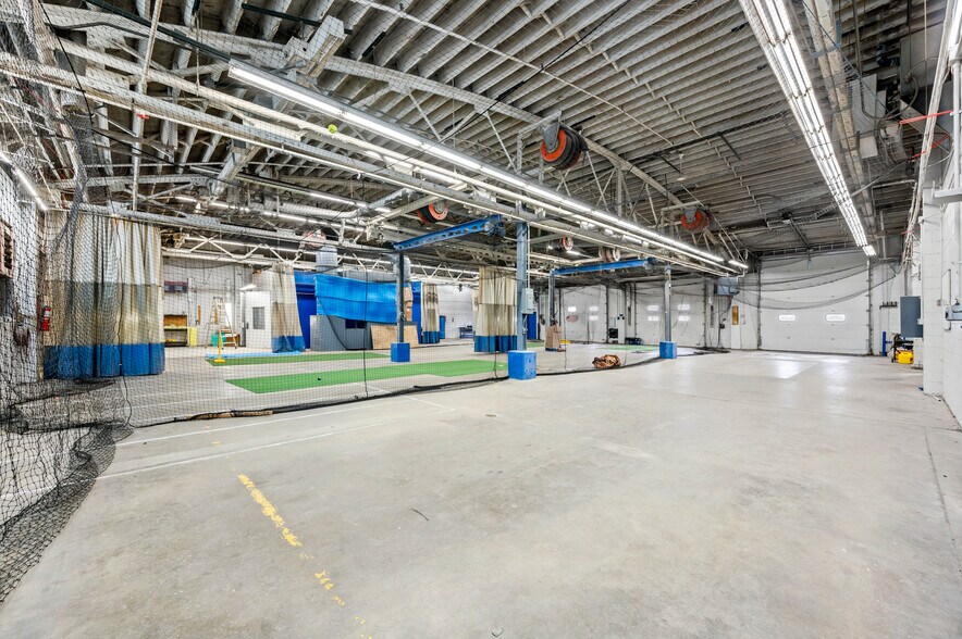 More Photos Of 1441 Central Ave, Columbus Auto Repair For Lease