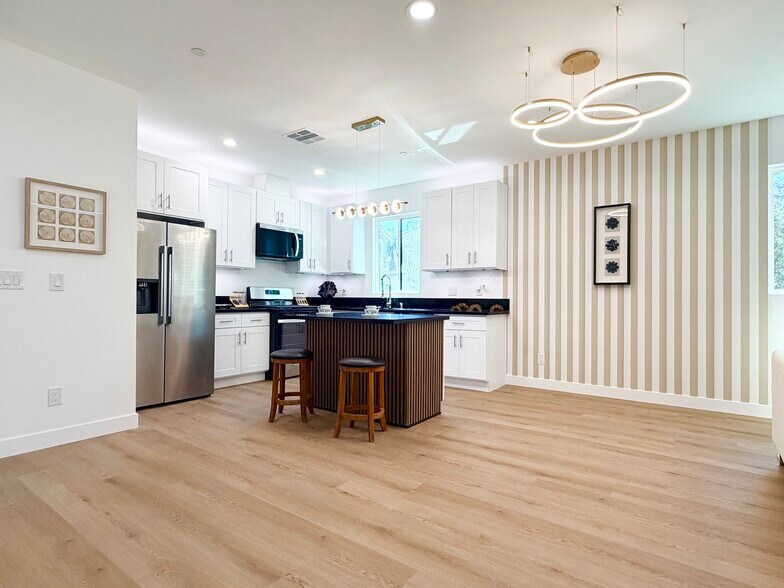 More Photos Of 4627 Rosewood Ave, Los Angeles Multifamily For Sale
