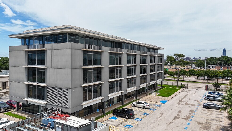 More Photos Of 6420 Hillcroft Ave, Houston Office Residential For Sale