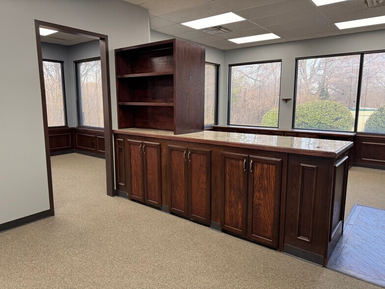 More Photos Of 6220 W Virginia Pky, McKinney Medical For Lease