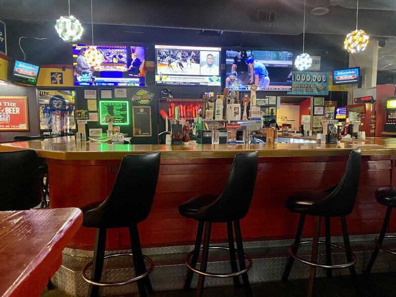 More Photos Of 720 S Main St, Adrian Restaurant For Sale