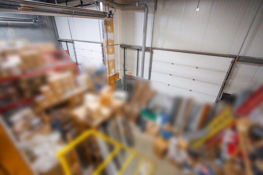 More Photos Of 120 Pembina Rd, Sherwood Park Light Manufacturing For Sale