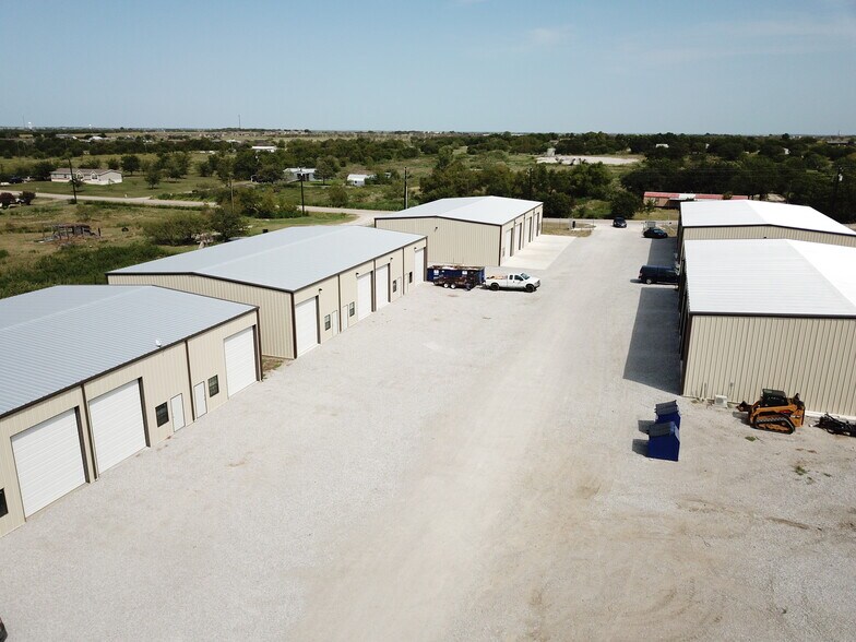 More Photos Of 1630 Seaborn Rd, Ponder Unknown For Lease
