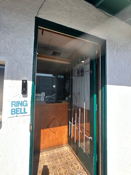More Photos Of 5650 W Holt Blvd, Montclair Hotel For Sale