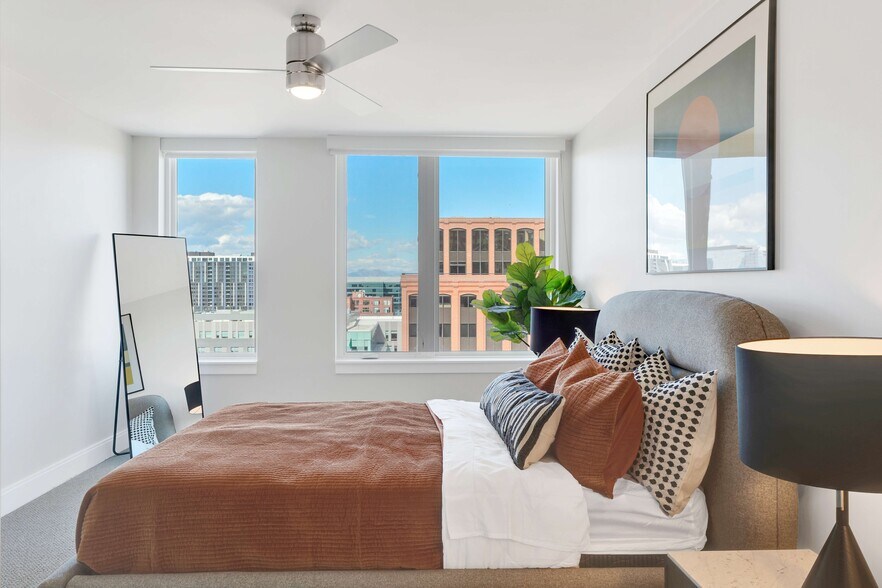 More Photos Of 1840 Market St, Denver Apartments For Lease