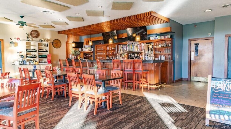 More Photos Of 6700 Dunnsville Rd, Village of Altamont Golf Course Driving Range For Sale