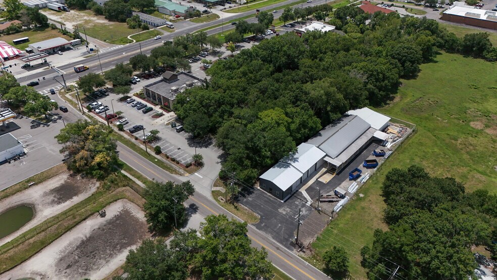 Primary Photo Of 301 Charlie Griffin Rd, Plant City Flex For Lease
