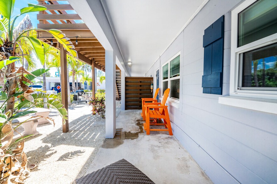 More Photos Of 1130 Gulf Blvd, Englewood Apartments For Sale