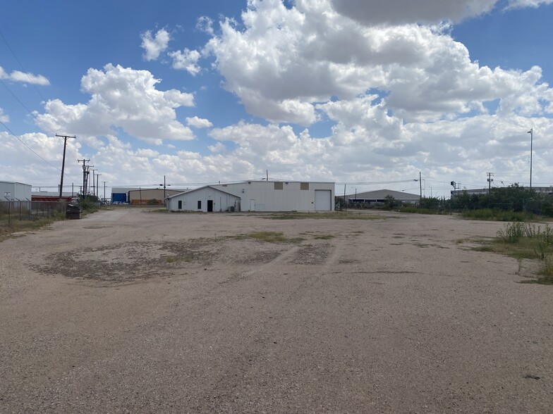 Primary Photo Of 101 North County Road West, Odessa Warehouse For Lease