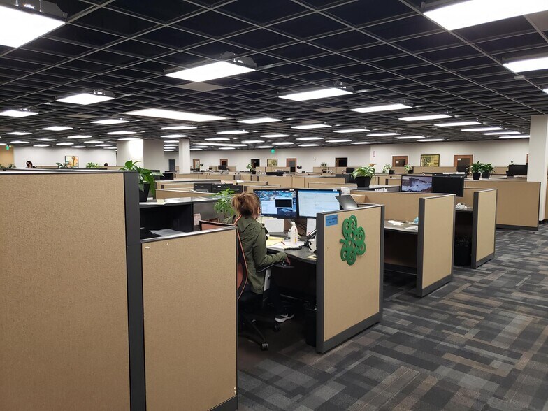 More Photos Of 21540-21622 Plummer St, Chatsworth Office For Lease