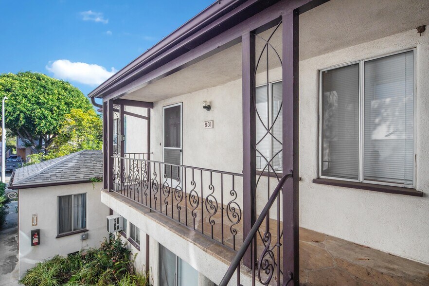 More Photos Of 829 N Edinburgh Ave, Los Angeles Apartments For Sale