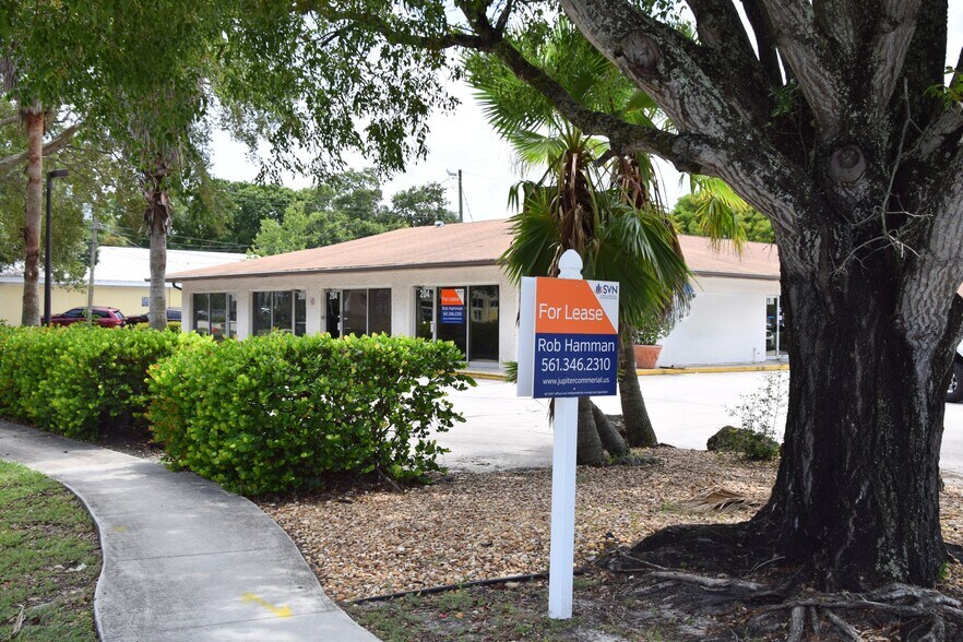Primary Photo Of 200-220 Hibiscus St, Jupiter Storefront For Lease