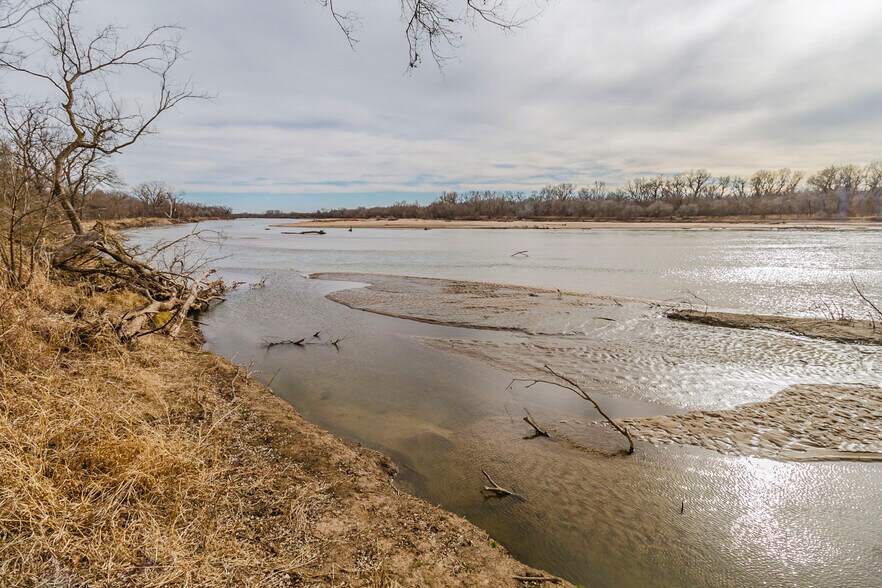 More Photos Of 79+/- Acres on 272nd Rd. Rd @ 41st Rd, Arkansas City Land For Sale
