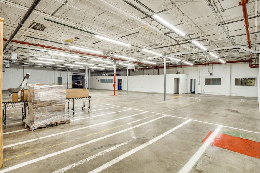 More Photos Of 338 Cliff Dr, Graham Manufacturing For Lease