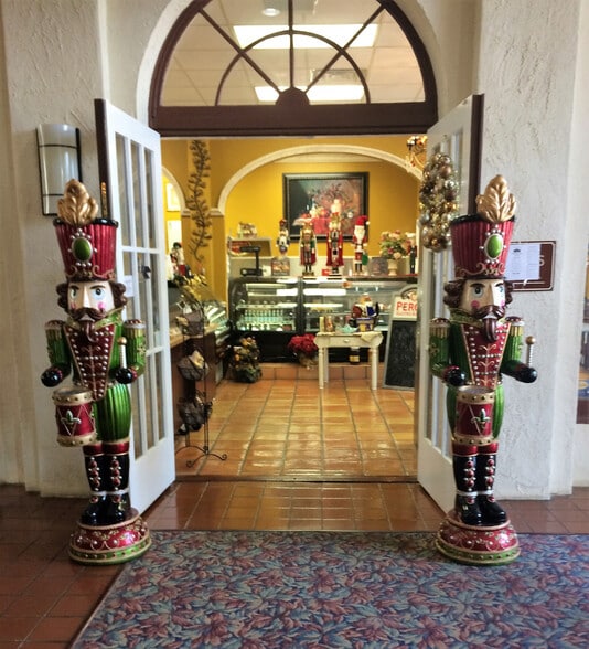 More Photos Of 210 Pinellas Ave S, Tarpon Springs Office For Lease