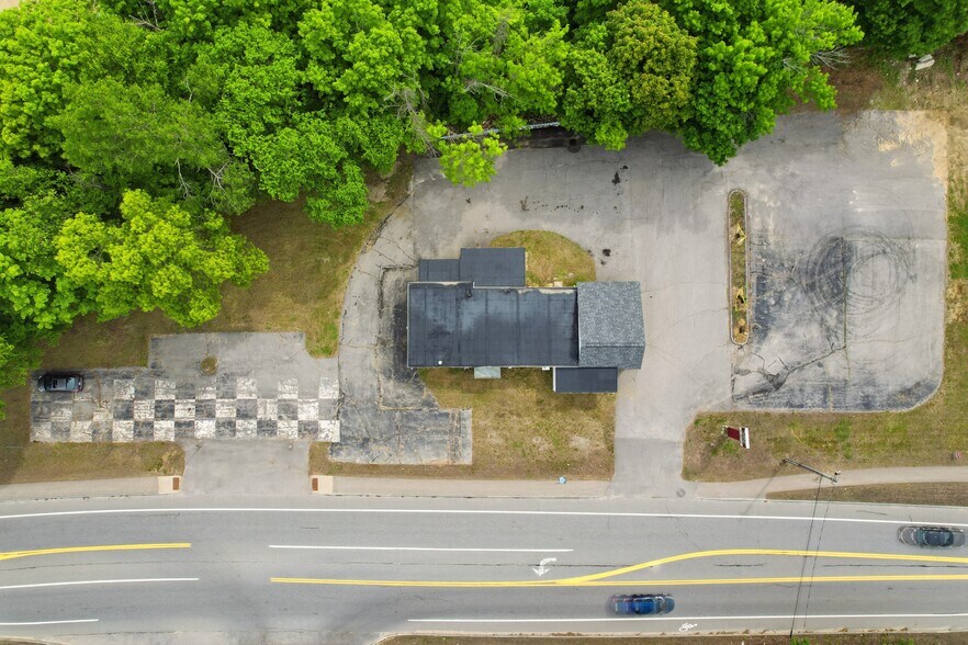 More Photos Of 310 N State St, Concord Auto Dealership For Lease