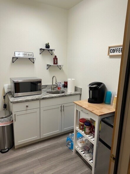 More Photos Of 10354 W Chatfield Ave, Littleton Office For Lease