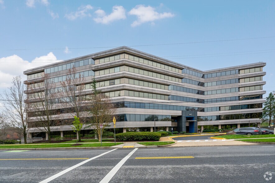 More Photos Of 6411 Ivy Ln, Greenbelt Office For Lease