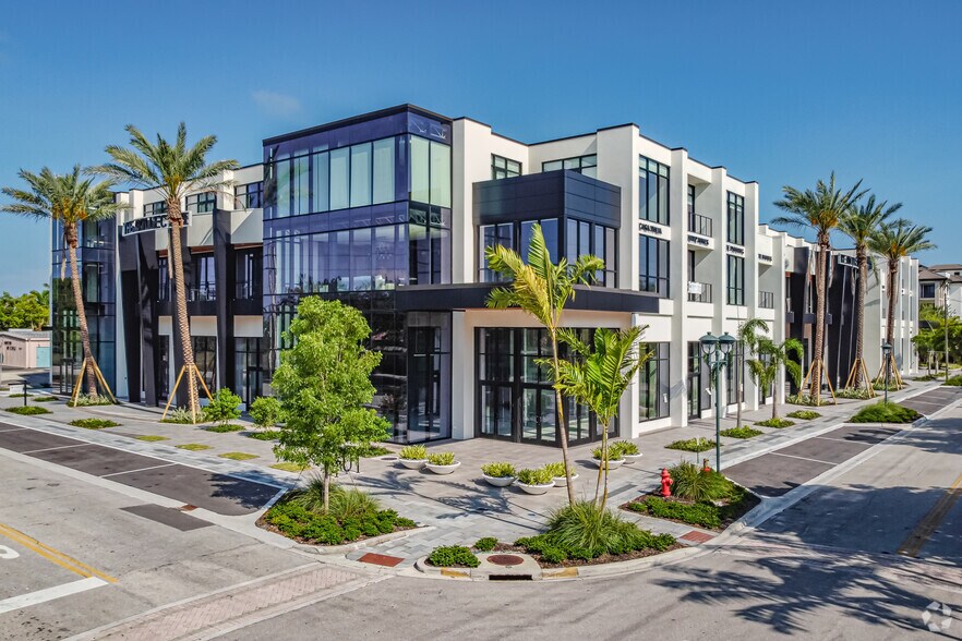 More Photos Of 111 10th St S, Naples Office For Sale