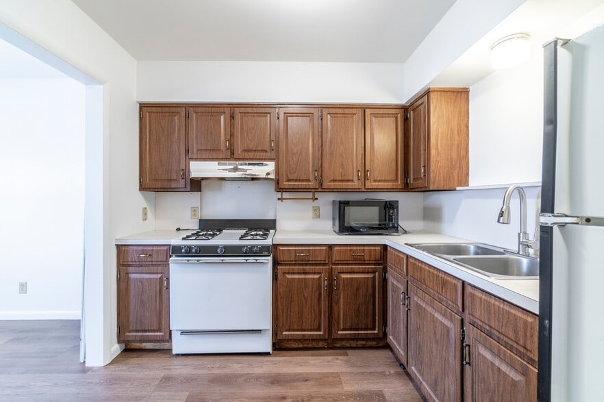 More Photos Of 19022 4th St, New Paris Apartments For Sale