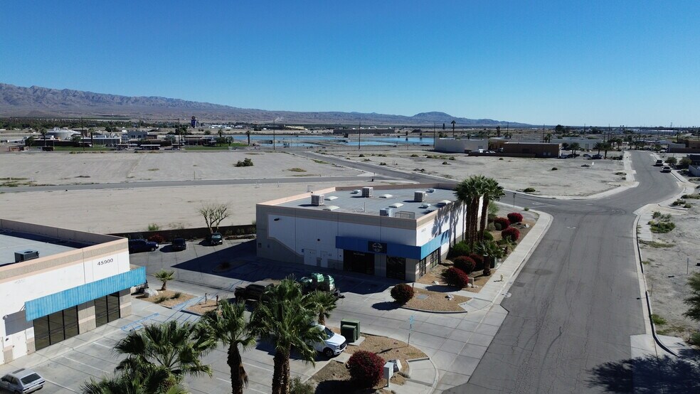 More Photos Of 45920 Commerce St, Indio Warehouse For Lease