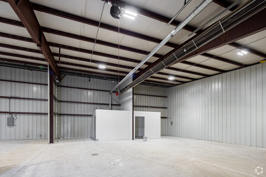 More Photos Of 3805 Carson Ave, Evans Warehouse For Lease