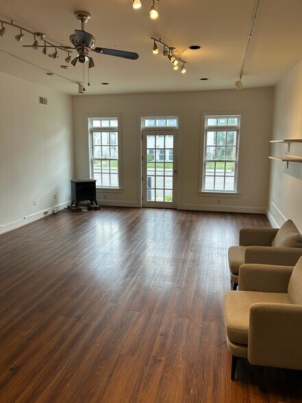 More Photos Of 28 Park Row, Chatham Office Residential For Lease
