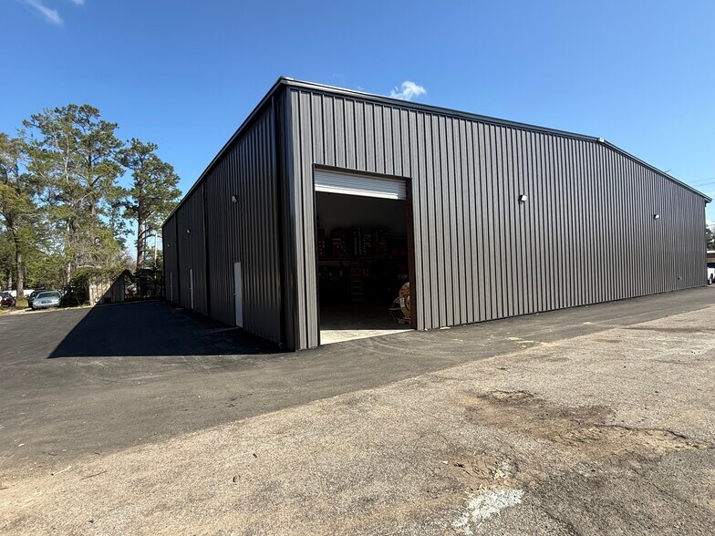 More Photos Of 1372 Blountstown St, Tallahassee Warehouse For Lease