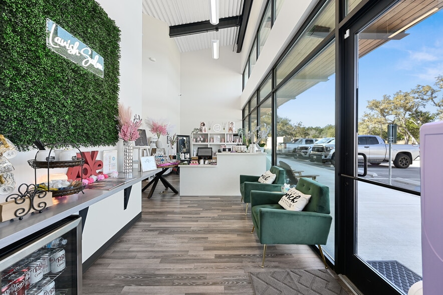 More Photos Of 901 N Vista Ridge Blvd, Cedar Park General Retail For Sale