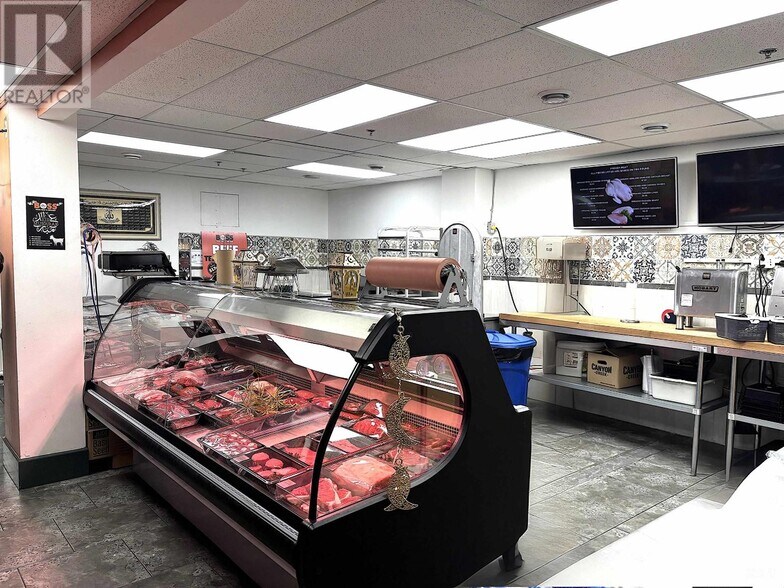 More Photos Of 3216 Broadway W, Vancouver Convenience Store For Sale