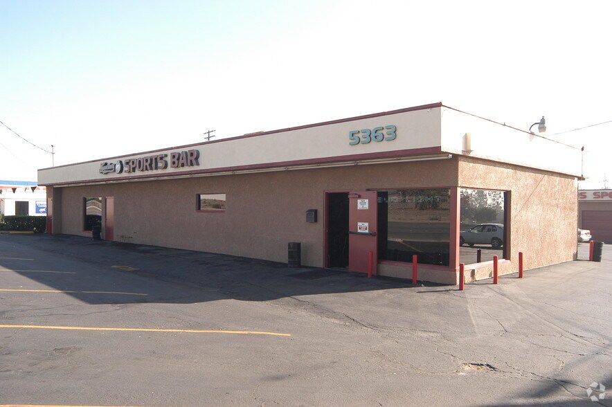 More Photos Of 8901-8939 Rose Ave, Montclair Auto Repair For Lease