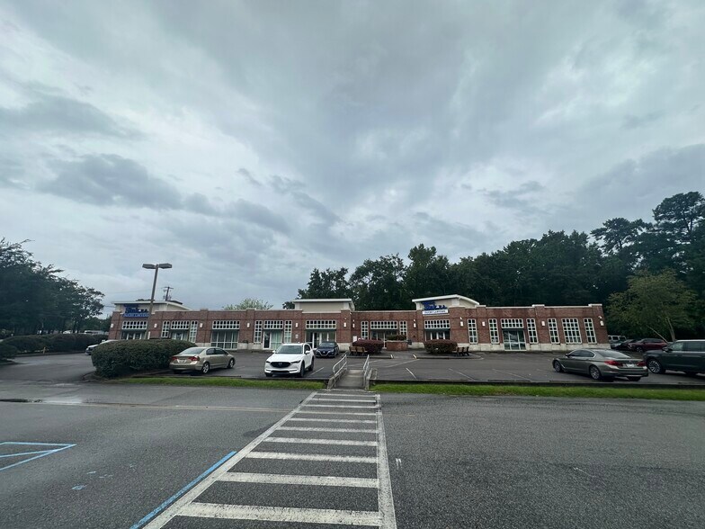 More Photos Of 7011 Rivers Ave, Charleston Office For Sale