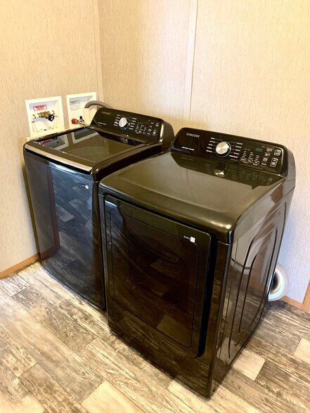 More Photos Of 3621 County Road 161, Alvin Multifamily For Sale