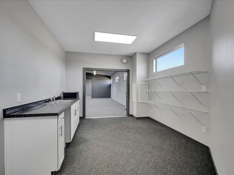 More Photos Of 9778 N US Highway 59, Nacogdoches Research And Development For Sale