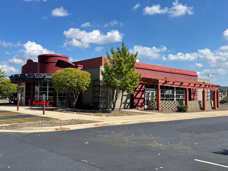 Primary Photo Of 250 S Weber Rd, Bolingbrook Restaurant For Lease