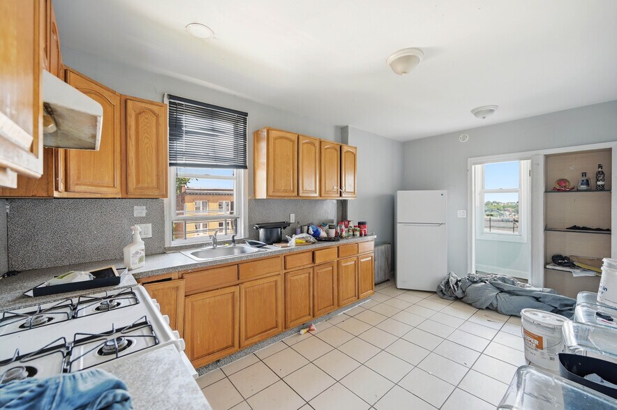 More Photos Of 4 Convent Ave, Yonkers Apartments For Sale