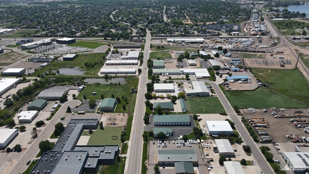 More Photos Of 609 Technology Cir, Windsor Flex For Lease