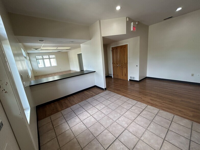 More Photos Of 440 Beecher Rd, Columbus Medical For Sale