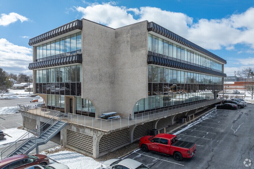 More Photos Of 355 N 21st St, Camp Hill Medical For Lease