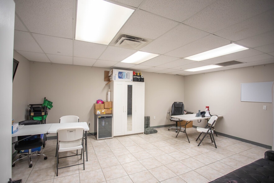More Photos Of 1205 Crown Park Cir, Winter Garden Warehouse For Sale