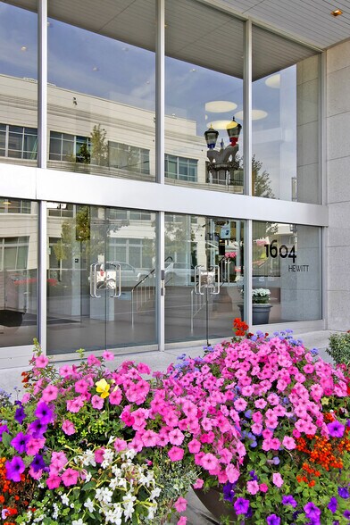 More Photos Of 1602-1604 Hewitt Ave, Everett Office For Lease