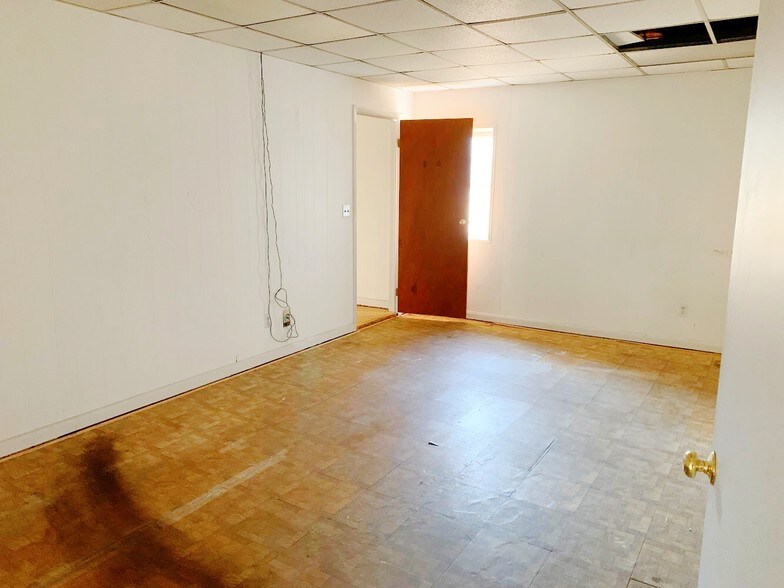 More Photos Of 42 River St, Sleepy Hollow Village Manufacturing For Sale
