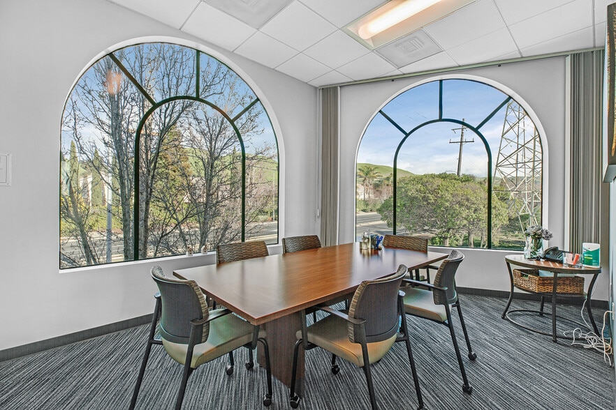 More Photos Of 41111 Mission Blvd, Fremont Office For Lease