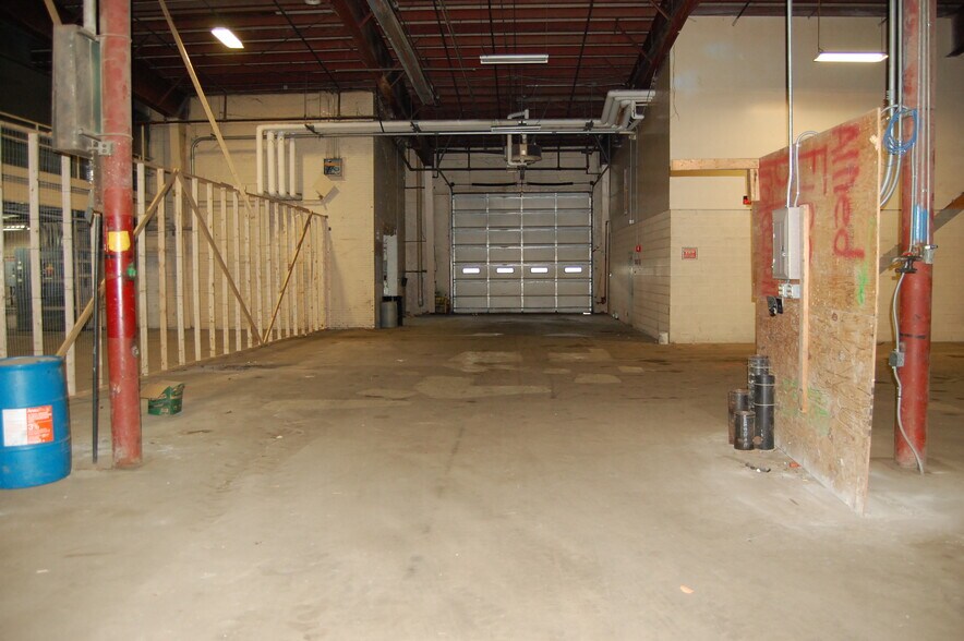 More Photos Of 2636 S Work St, Falconer Manufacturing For Lease