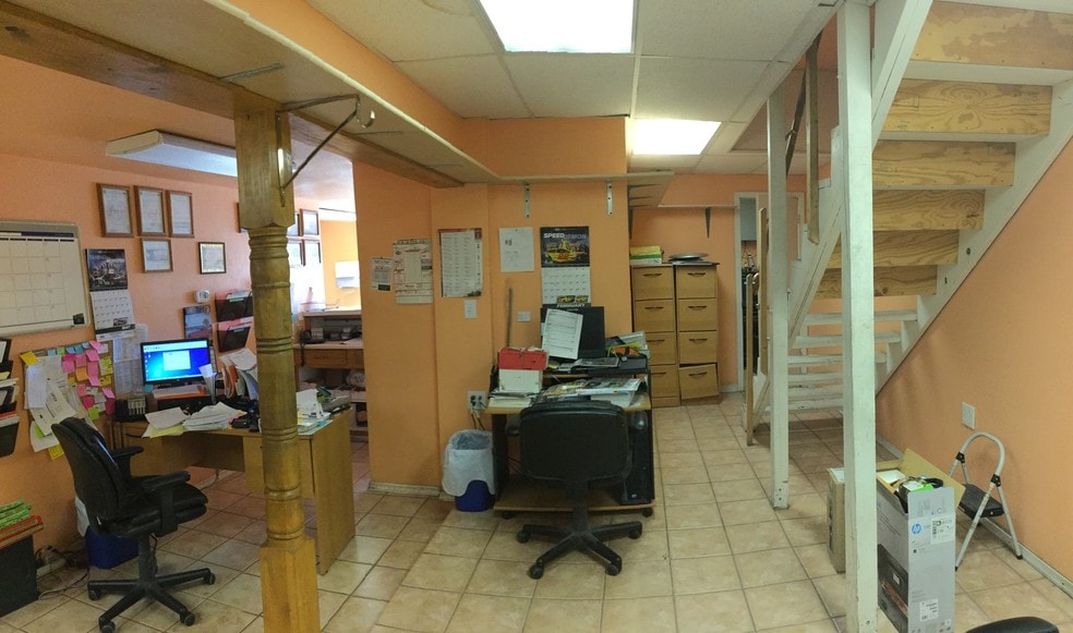 More Photos Of 10111 Dyer St, El Paso Auto Repair For Sale