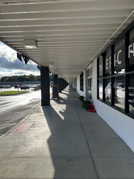 More Photos Of 2650 Ellwood Rd, New Castle Unknown For Lease