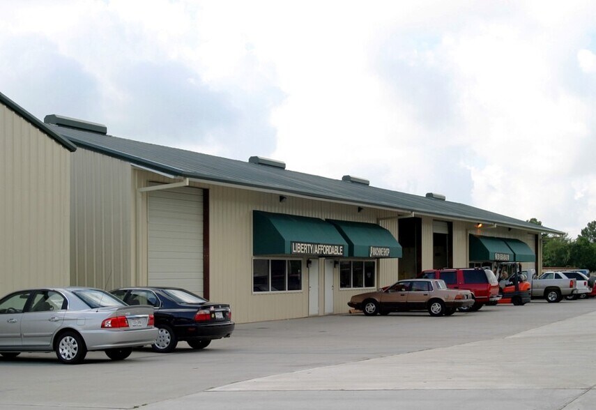 More Photos Of 16321 Loch Katrine Ln, Houston Warehouse For Lease