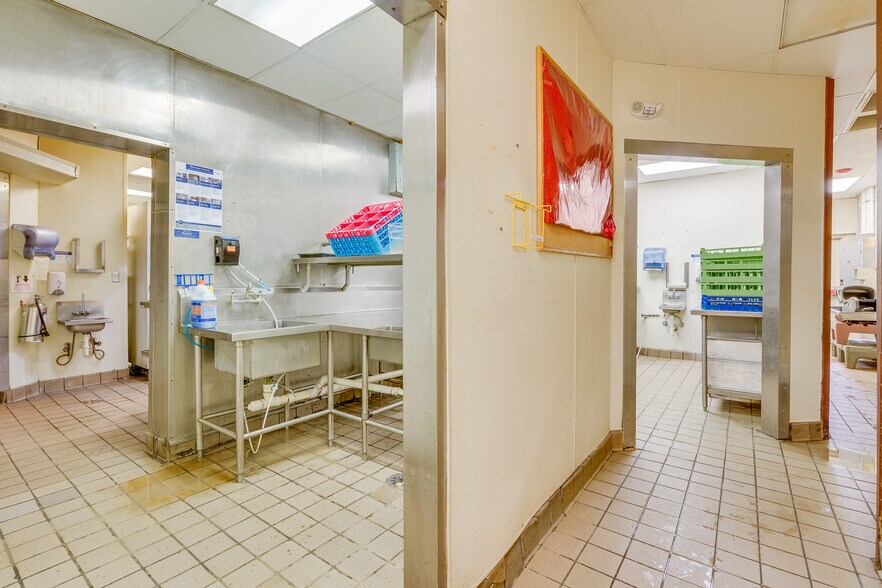 More Photos Of 3162 S Atlantic Ave, Daytona Beach Shores Restaurant For Sale